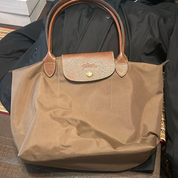 Olive green longchamp tote - Picture 1 of 4